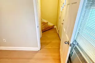 2225 W Oakdale Ave, Chicago, IL 60618 - Photo 12