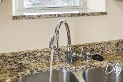 233 W Hawthorne Drive, Round Lake Beach, IL 60073 - Photo 12