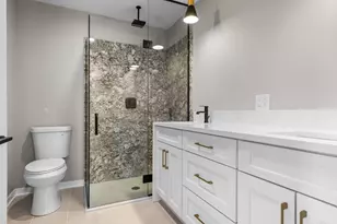 1023 Barberry Ln, Round Lake Beach, IL 60073 - Photo 12