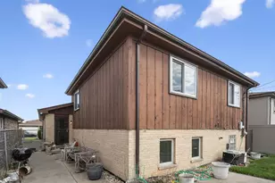1141 Stewart Ave, Calumet City, IL 60409 - Photo 16