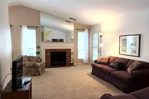 1410 Tulip Ct, Wheeling, IL 60090 - Photo 6