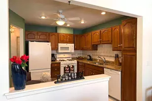 1410 Tulip Ct, Wheeling, IL 60090 - Photo 2