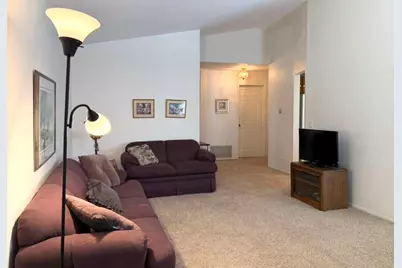 1410 Tulip Court #D2, Wheeling, IL 60090 - Photo 8