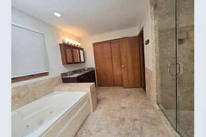 1565 Old Barn Circle, Libertyville, IL 60048 - Photo 16