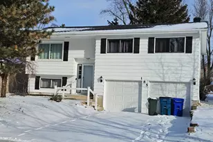 185 Ott Ave, Glen Ellyn, IL 60137 - Photo 1