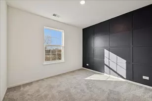 542 Cimmaron Cir, Crystal Lake, IL 60012 - Photo 14