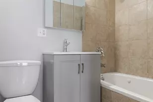 2007 W Jarvis Ave, Chicago, IL 60645 - Photo 14