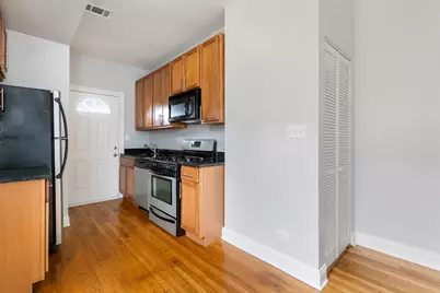 2007 W Jarvis Avenue #3, Chicago, IL 60645 - Photo 6