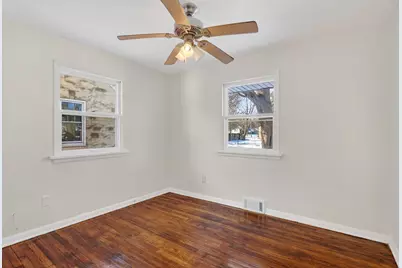 406 Bayliss Avenue, Rockford, IL 61101 - Photo 12