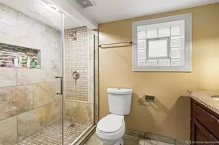 46 Englewood Ave, Bellwood, IL 60104 - Photo 16