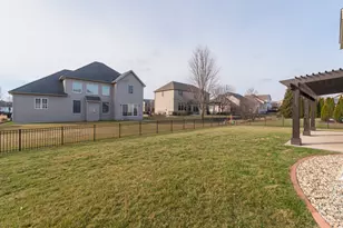 2807 Vrooman Ct, Bloomington, IL 61704 - Photo 46