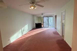 1S055 Spring Rd, Oakbrook Terrace, IL 60181 - Photo 4