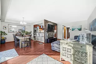 8208 Cobblestone Dr, Palos Hills, IL 60465 - Photo 8