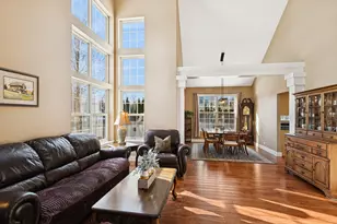 301 Gatewood Ln, Grayslake, IL 60030 - Photo 2