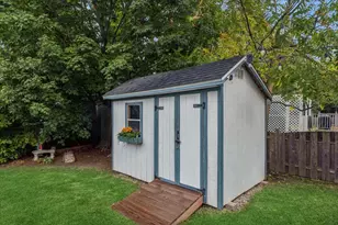 301 Gatewood Ln, Grayslake, IL 60030 - Photo 22