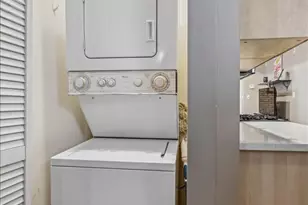 6146 N Ravenswood Ave, Chicago, IL 60660 - Photo 12