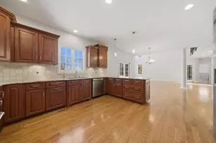 12674 Waterford Dr, Lemont, IL 60439 - Photo 6