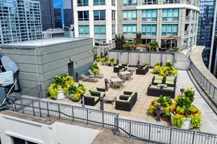 130 N Garland Ct, Chicago, IL 60602 - Photo 54