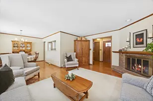 1607 Stoddard Ave, Wheaton, IL 60187 - Photo 4