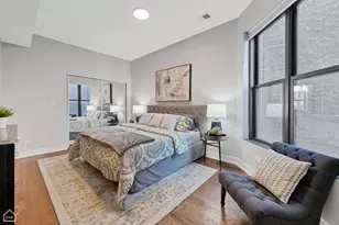 4351 S King Dr, Chicago, IL 60653 - Photo 16