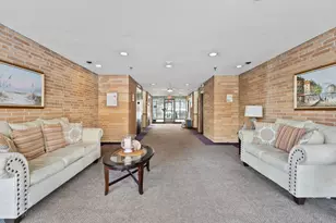 1777 W Crystal Ln, Mount Prospect, IL 60056 - Photo 20