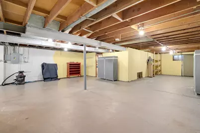 105 King Lane, Des Plaines, IL 60016 - Photo 18