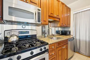 2000 N Lincoln Park W, Chicago, IL 60614 - Photo 6