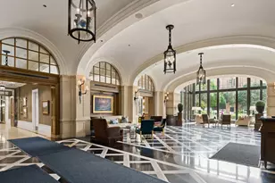 2550 N Lakeview Ave, Chicago, IL 60614 - Photo 2