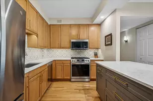 25 E Superior St, Chicago, IL 60611 - Photo 6