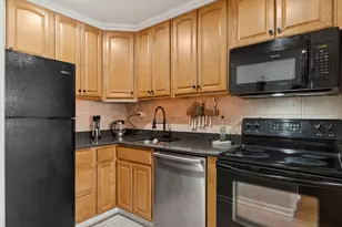 701 N Milwaukee Ave, Chicago, IL 60642 - Photo 10