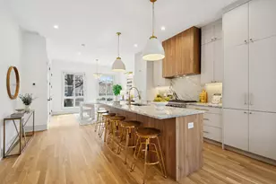 2246 W Lyndale St, Chicago, IL 60647 - Photo 6