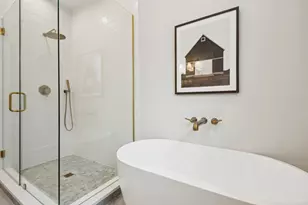 2246 W Lyndale St, Chicago, IL 60647 - Photo 18