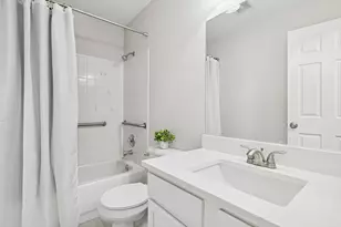 305 Crestview Dr, Wauconda, IL 60084 - Photo 12