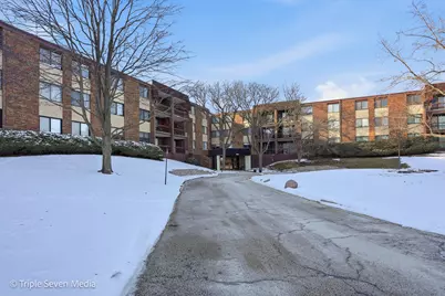 440 Raintree Court #1G, Glen Ellyn, IL 60137 - Photo 1