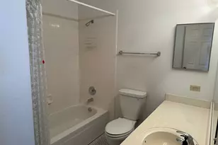 610 Golfers Ln, Bartlett, IL 60103 - Photo 16