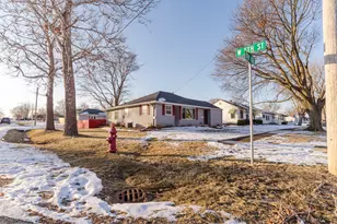 1035 8th Ave, Belvidere, IL 61008 - Photo 4