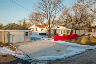 1035 8th Ave, Belvidere, IL 61008 - Photo 6