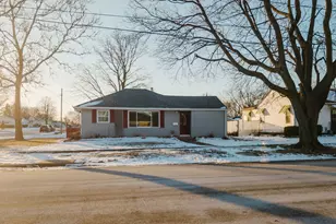 1035 8th Ave, Belvidere, IL 61008 - Photo 2