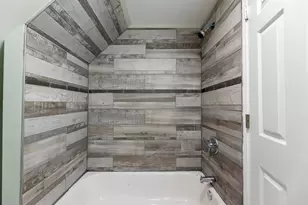 1240 W 74th Pl, Chicago, IL 60636 - Photo 16