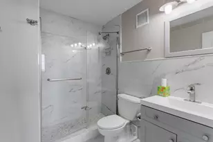 [Address not provided], Oak Brook, IL 60523 - Photo 18