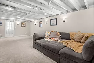 817 E Forest Ave, Wheaton, IL 60187 - Photo 20