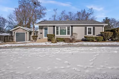 817 E Forest Avenue, Wheaton, IL 60187 - Photo 1