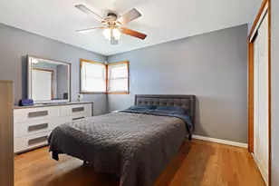 913 E 162nd Pl, South Holland, IL 60473 - Photo 10