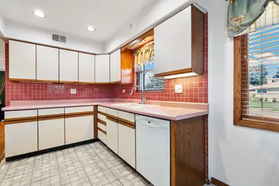 913 E 162nd Place, South Holland, IL 60473 - Photo 8