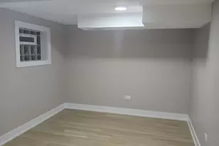 8511 S Parkside Ave, Burbank, IL 60459 - Photo 18