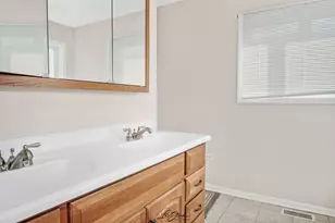 12704 S Muskegon Ave, Chicago, IL 60633 - Photo 16