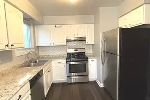 12704 S Muskegon Ave, Chicago, IL 60633 - Photo 8