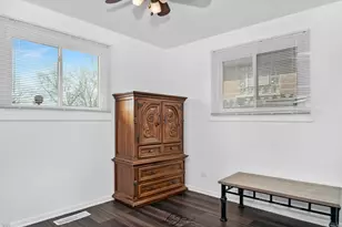 12704 S Muskegon Ave, Chicago, IL 60633 - Photo 12