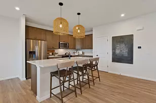 2316 Spur Rd, Naperville, IL 60564 - Photo 2