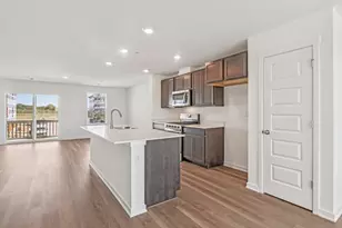 911 Briar Gln Ct, Hampshire, IL 60140 - Photo 4